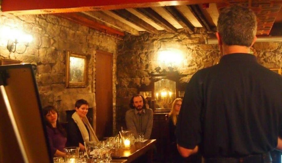 Edinburgh: Small-Group History of Whisky Tour with Tasting - Price and value: what $54 buys you in Edinburgh