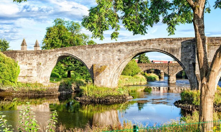 Edinburgh: Stirling, Whisky & St Andrews Tour in Italian - Price and value at around $74, plus what you’ll pay extra
