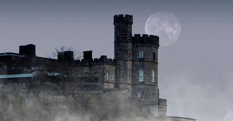 Edinburgh: The Dark Side Walking Tour - Royal Mile to the graveyard edge: why the route matters
