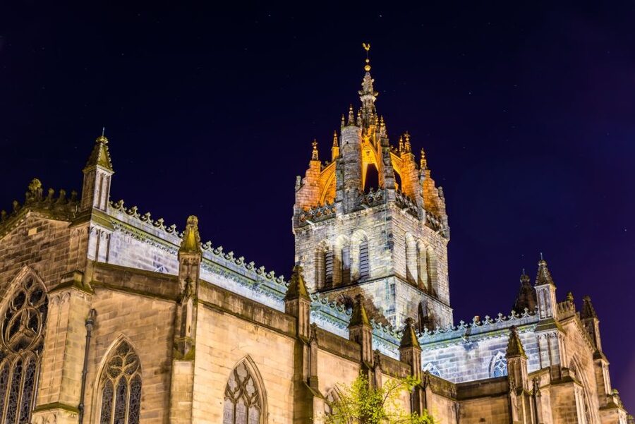 Edinburgh: The Dark Side Walking Tour - Burke and Hare: the street story behind real body snatching
