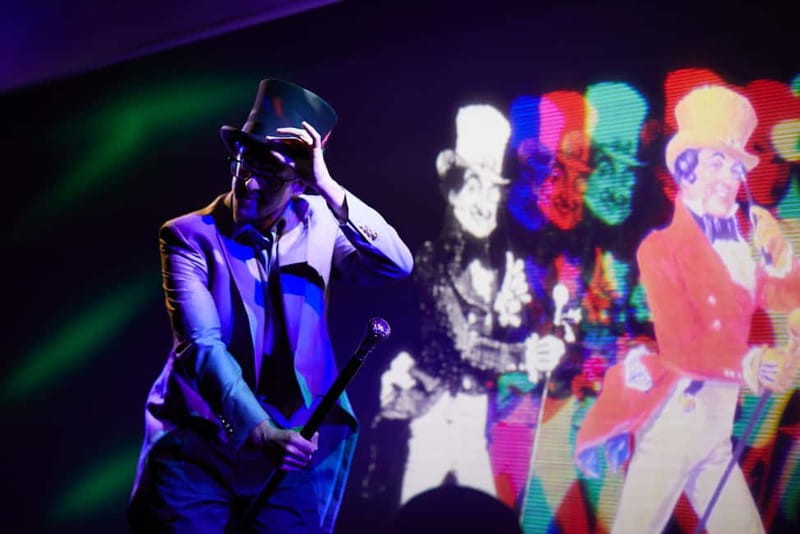 Edinburgh: The Johnnie Walker Whisky Experience - Flashing lights, live performance, and the brand story you can remember
