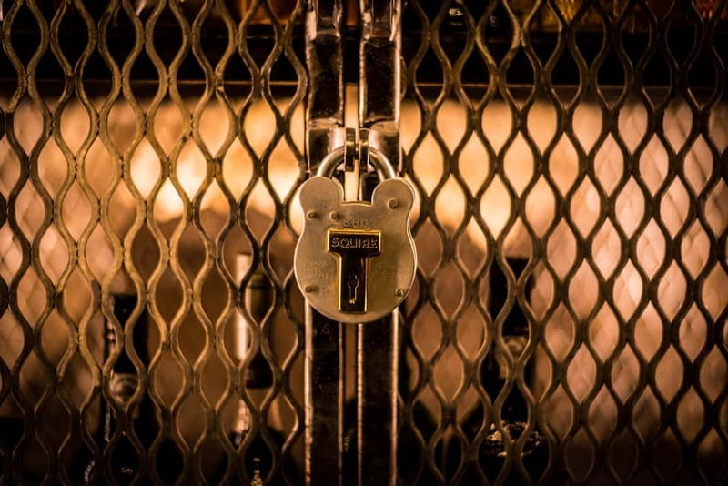 Edinburgh: The Lost Close Underground Scotch Whiskey Tasting - High-end tasting: the 5-drams path for serious whisky fans
