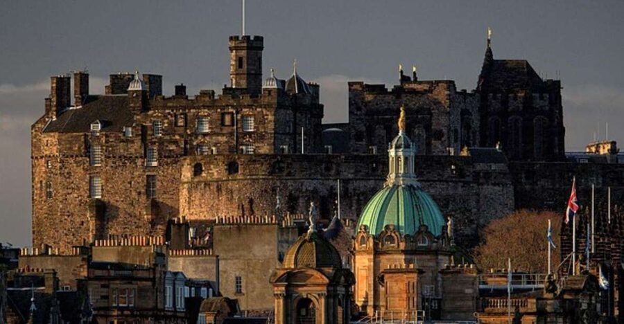 Edinburgh: The Mary Queen of Scots Guided Walking Tour - Why the Mary Queen of Scots story fits Edinburgh’s streets