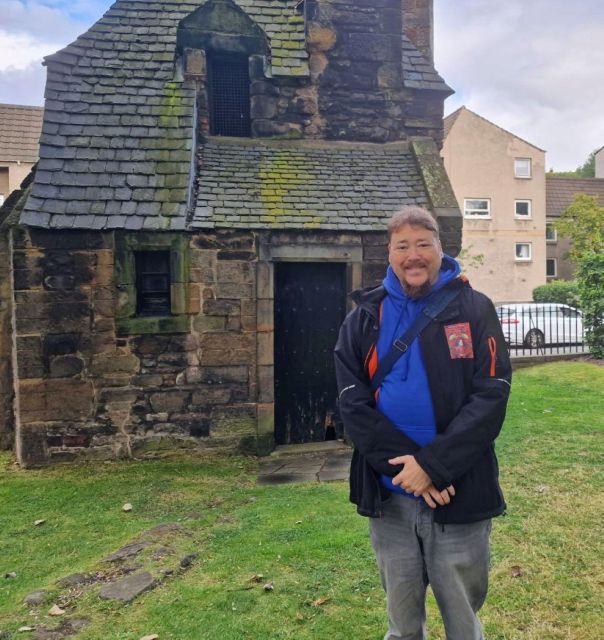 Edinburgh: The Mary Queen of Scots Guided Walking Tour - Meeting at Abbey Strand Apartments, not the Physic Gardens