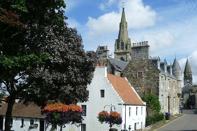 Edinburgh: The Outlander, Palaces & Jacobites Tour - Linlithgow Palace and the Wentworth Prison connection to Jamie