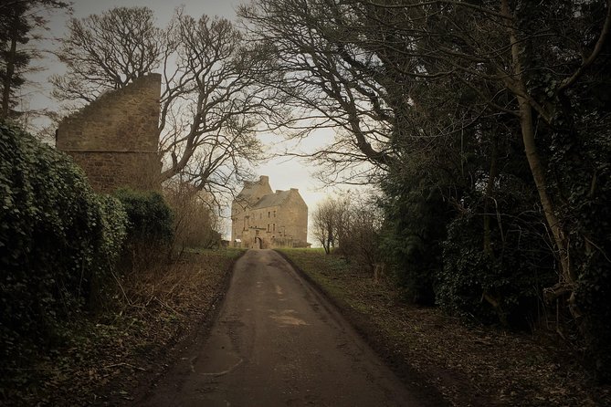 Edinburgh: The Outlander, Palaces & Jacobites Tour - Tullyies Standing Stones: a short break that sets the tone
