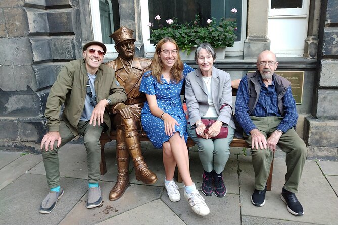 Edinburgh: The People's Story - Private Walking Tour - Where You Start at Scotch Whisky Experience and Why It Matters