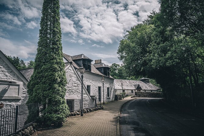 Edinburgh: The Ultimate Whisky Experience Tour - Edinburgh to the Highlands in One Day