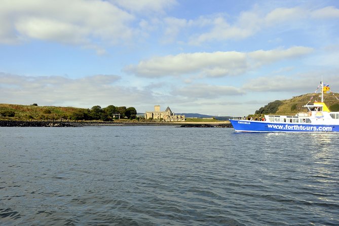 Edinburgh Three Bridges Cruise - Inchcolm Island landing: worth it if you want the abbey walk