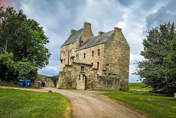 Edinburgh to Inverness Private Transfer with Tour on the way - Pickup in Edinburgh: hotels, EH1 area, and the airport