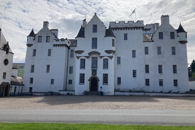 Edinburgh to Inverness Private Transfer with Tour on the way - Two route options: direct to Inverness or the scenic Highlands line