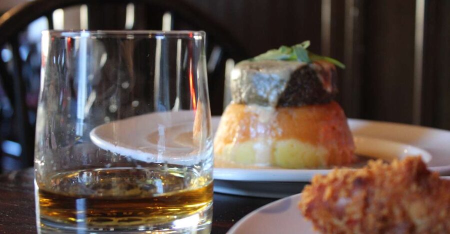 Edinburgh: Tolbooth Tavern Haggis Taster & Whisky Sampling - MacSween’s haggis, neeps, and tatties: a quick crash course for first-timers