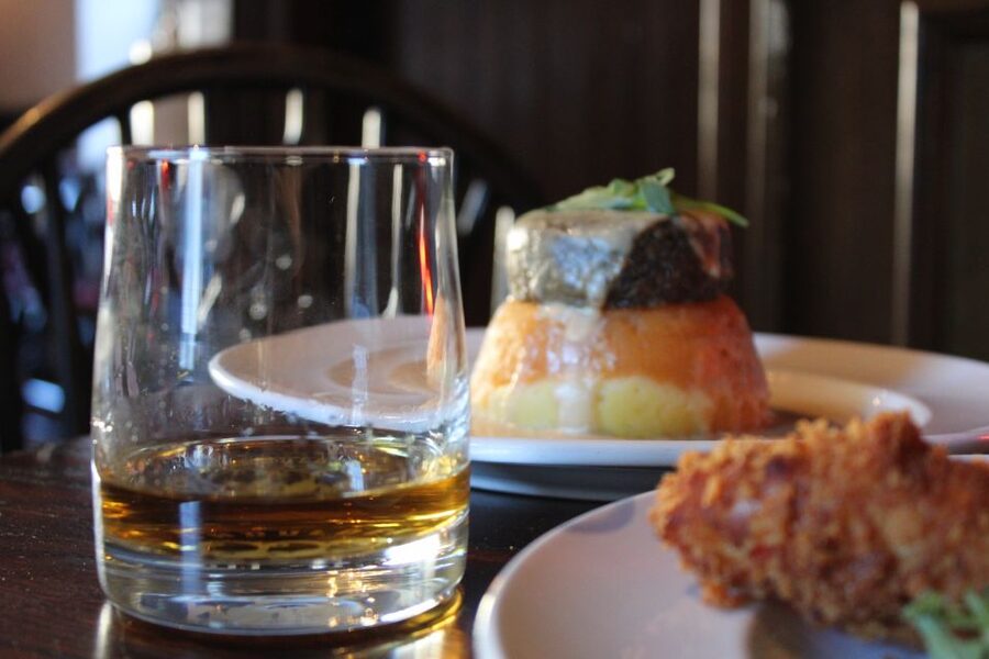 Edinburgh: Tolbooth Tavern Haggis Taster & Whisky Sampling - FAQ