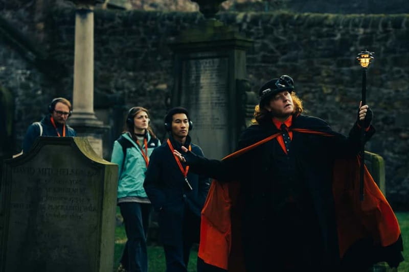 Edinburgh: Underground Vaults and Graveyard Evening Tour - Royal Mile streets and the crimes before the vaults