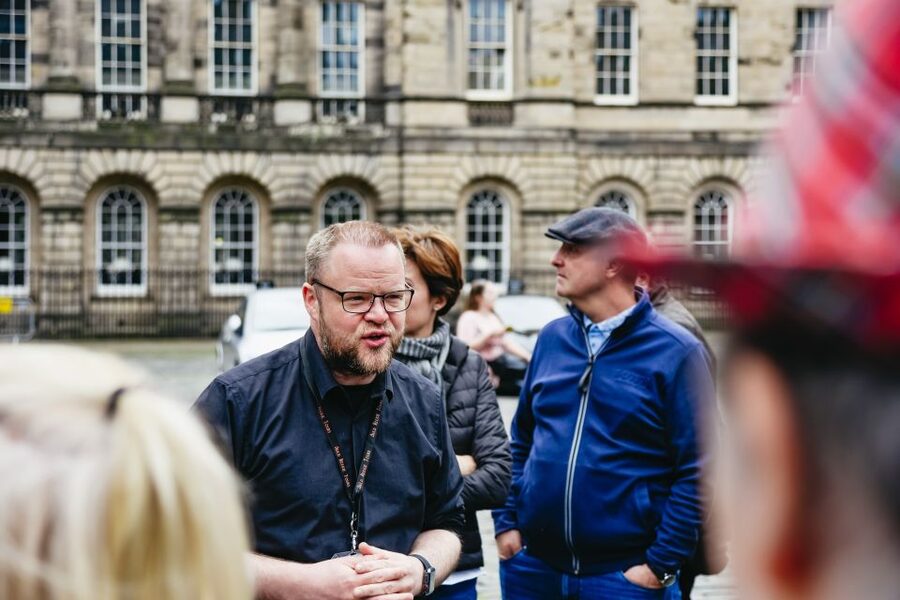 Edinburgh: Underground Vaults Tour - Stairs, Steps, and Who Should Skip This Tour