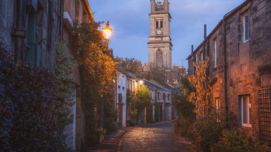 Edinburgh Walking Tour with a Local - What is included, and what it really means for your budget