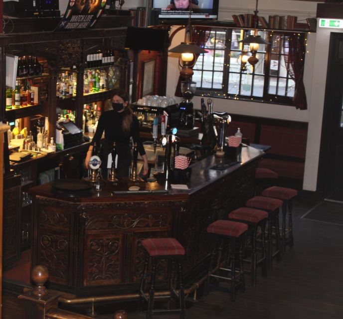 Edinburgh: Whisky Tasting in one of the oldest pubs - The Tolbooth Tavern: from toll collector to cozy whisky stop