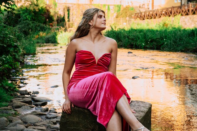 Elegant Professional Private Photoshoot Tour in Edinburgh - Water of Leith to St Bernard’s Well, the gentle connector for elegant shots