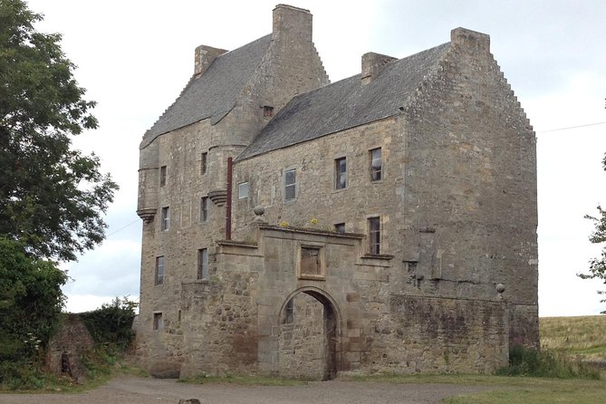 Five Outlander locations , Outlander film locations tour - Pickup, live commentary, and the drive that keeps the day easy