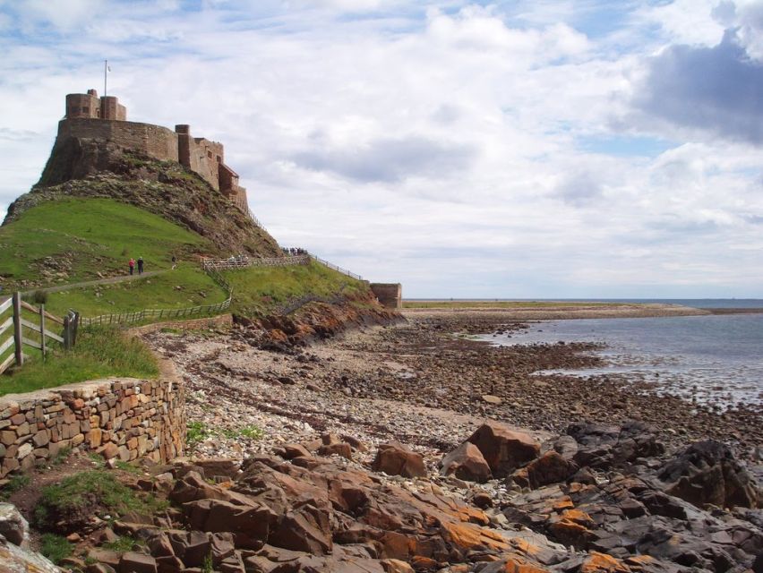 From Edinburg: Viking Coast & Alnwick Castle Day Tour - Alnwick Castle: why it earns its nickname, and why it works for movie fans