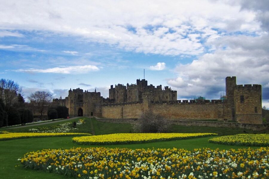 From Edinburg: Viking Coast & Alnwick Castle Day Tour - Should you book this Edinburgh day trip to Holy Island and Alnwick?