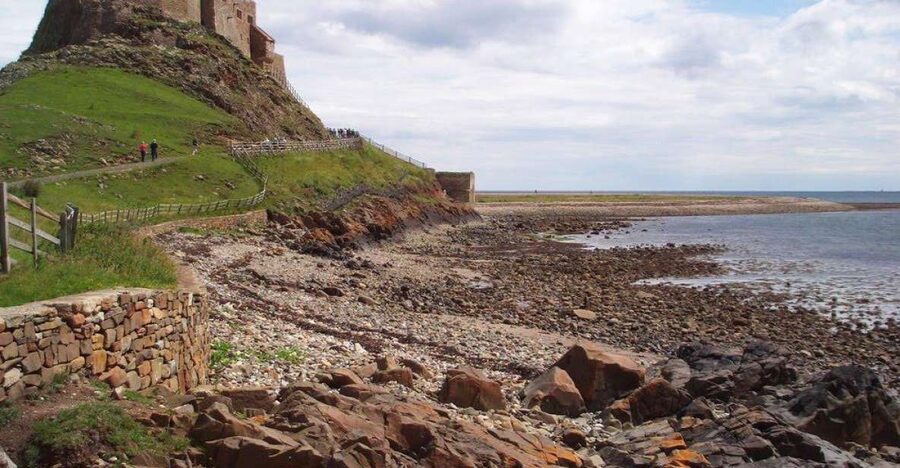 From Edinburg: Viking Coast & Alnwick Castle Day Tour - Lindisfarne (Holy Island): the Viking invasion story starts here
