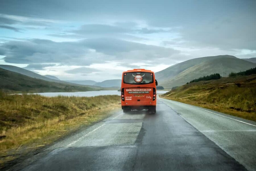 From Edinburgh: 2-Day Loch Lomond, West Highlands & Oban - Arrochar Alps to Inveraray: sea-water town charm and clan connections