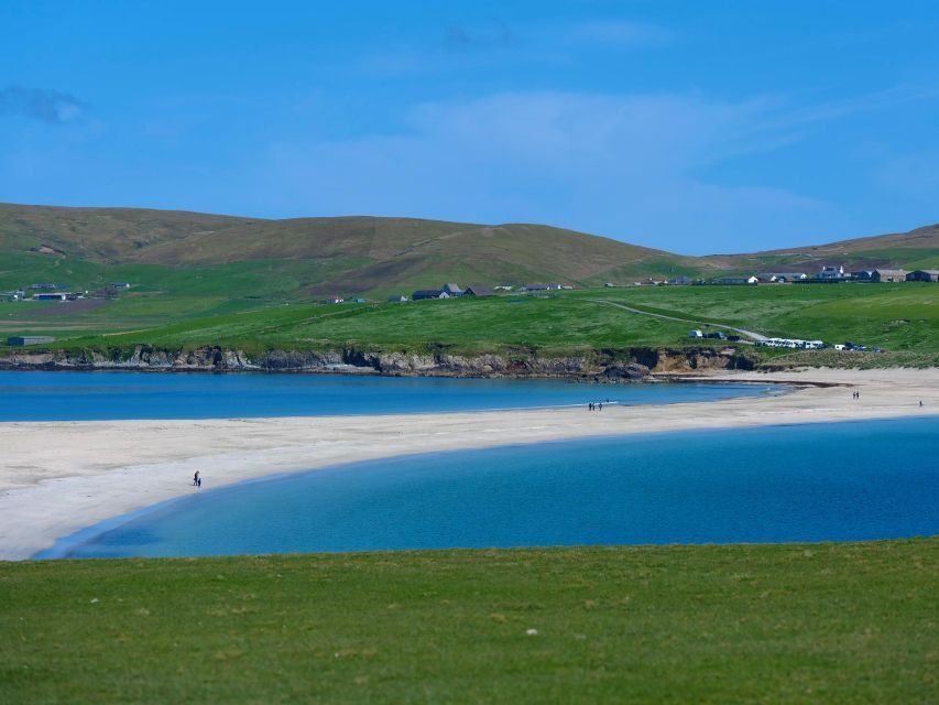 From Edinburgh: 6-Day Shetland & Nothernmost Explorer - St Ninian’s Ayre and Eshaness: cliff driving with real weather payoff