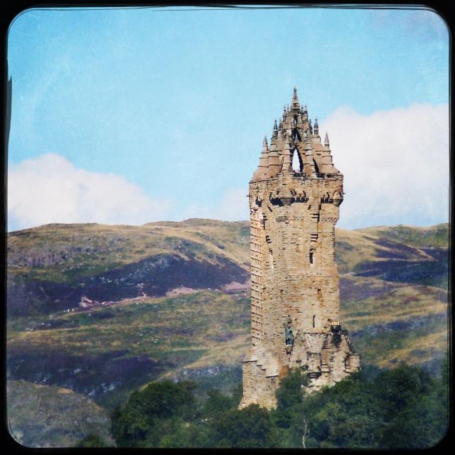 From Edinburgh: Braveheart and Stirlingshire Day Trip - Stirling Castle and Stirling Bridge: royal power from above
