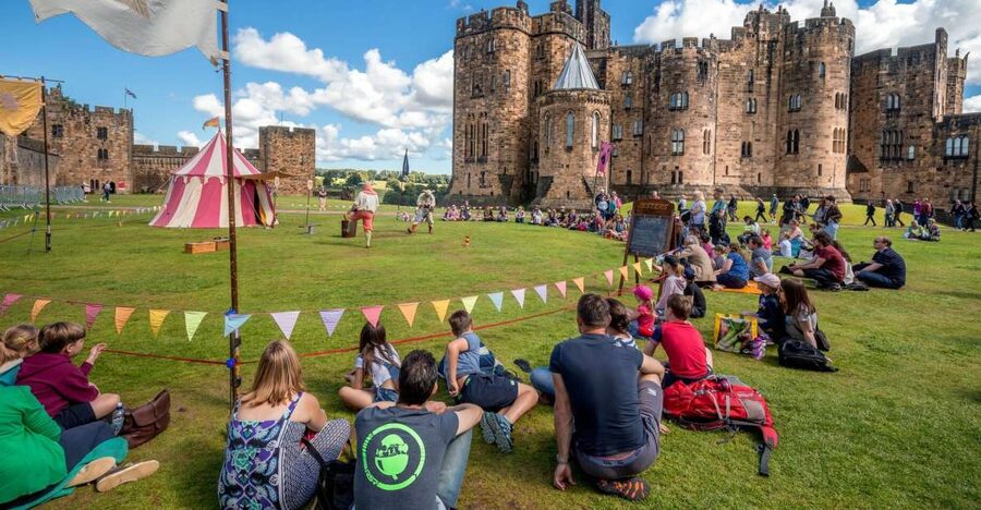 From Edinburgh: Day Trip to Bamburgh and Alnwick Castle - From Edinburgh to Northumberland: what 8.5 hours really means