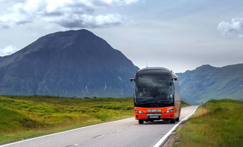 From Edinburgh: Glenfinnan Viaduct, Glencoe & Highlands Tour - Leaving Edinburgh: Kelpies, Stirling Castle, and the early road mood