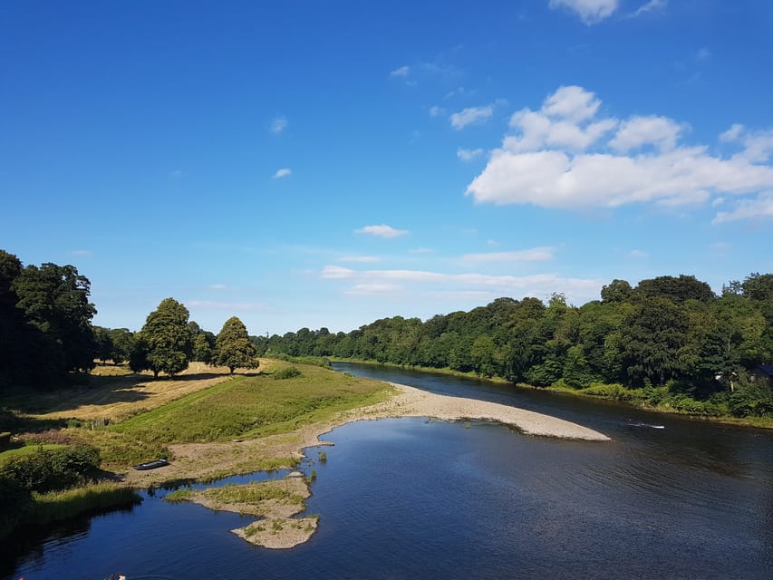 From Edinburgh: Holy Island, Alnwick Castle & Northumbria - Downton Abbey and Harry Potter spots without making it a theme park day