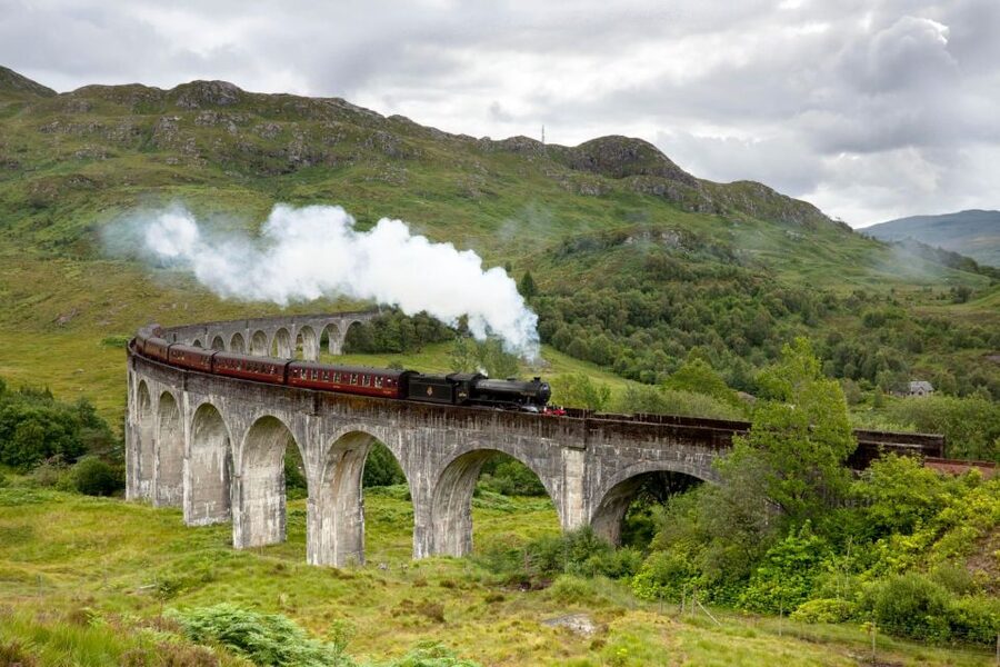 From Edinburgh: Isle of Skye and Hogwarts Express 4-Day Trip - Isle of Skye Day: Storr, Kilt Rock, Black Houses, and the Weather Plan