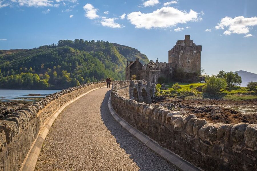 From Edinburgh: Isle of Skye and Outer Hebrides 6-Day Tour - Inverness and Loch Ness: a practical base for a legend stop