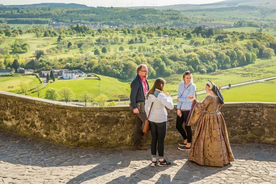 From Edinburgh: Loch Lomond, Kelpies & Stirling Castle Tour - Aberfoyle lunch stop: Scott country break, with food you choose
