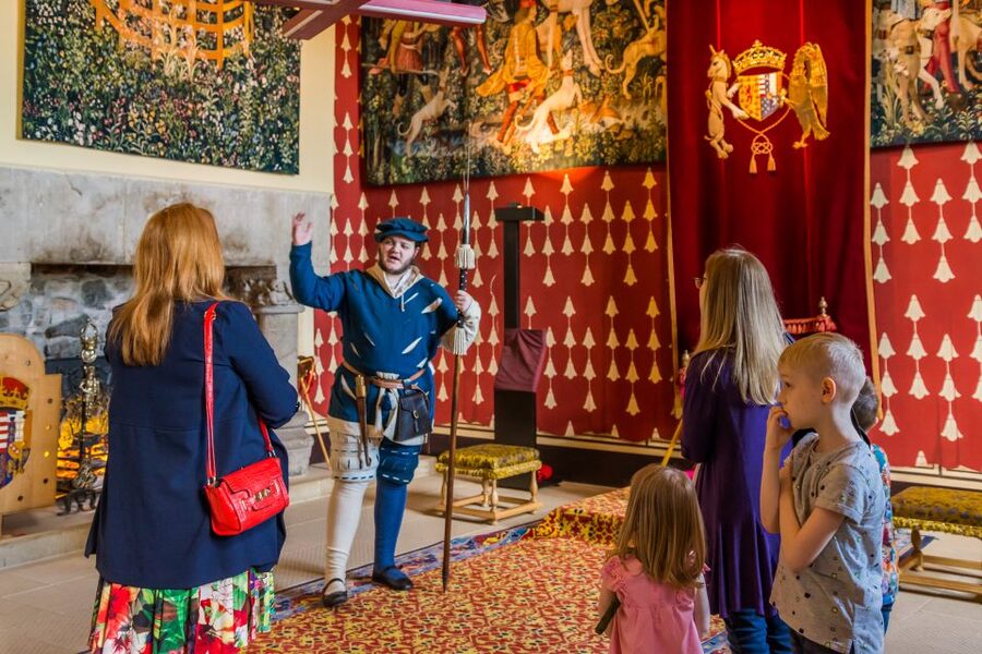 From Edinburgh: Loch Lomond, Kelpies & Stirling Castle Tour - Timing, transport, and group size in a 9-hour loop from Edinburgh