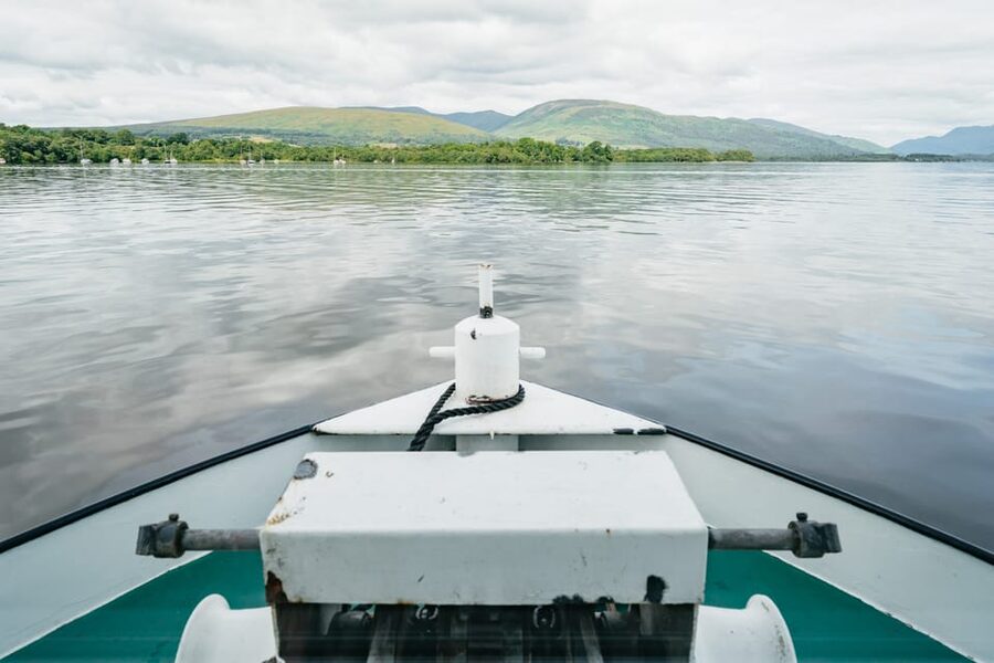 From Edinburgh: Loch Lomond, Stirling Castle & Kelpies Tour - The guide experience: storytelling can make or break a long day