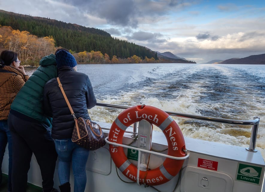 From Edinburgh: Loch Ness, Glencoe & Scottish Highlands Tour - From Burns Monument to Callander: the long-but-comfy coach rhythm