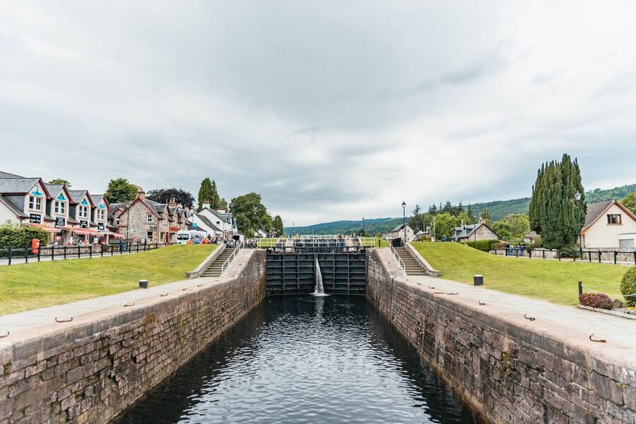 From Edinburgh: Loch Ness, Glenoce & The Highlands Day Tour - Bus time vs time outside: how to decide if this pace fits you