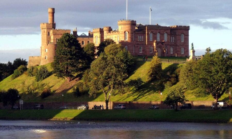 From Edinburgh: Loch Ness & Inverness Tour in Spanish - First taste of the Highlands, in Spanish