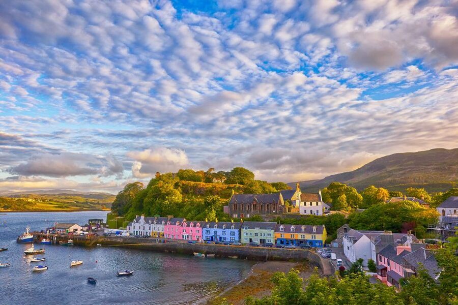 From Edinburgh: Outer Hebrides & Isle of Skye 6-Day Tour - Day 5 Skye Highlights: Quiraing Walks and Kilt Rock Water Power