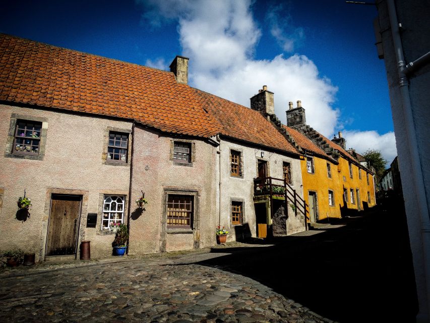 From Edinburgh: Outlander Full-Day Tour in Spanish - Culross: Cranesmuir energy and a very walkable old town