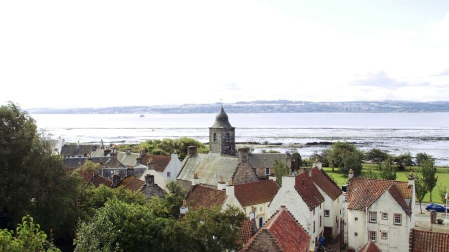 From Edinburgh: Outlander Full-Day Tour in Spanish - Callendar House: Mary, Cromwell, and Bonnie Prince Charlie connections