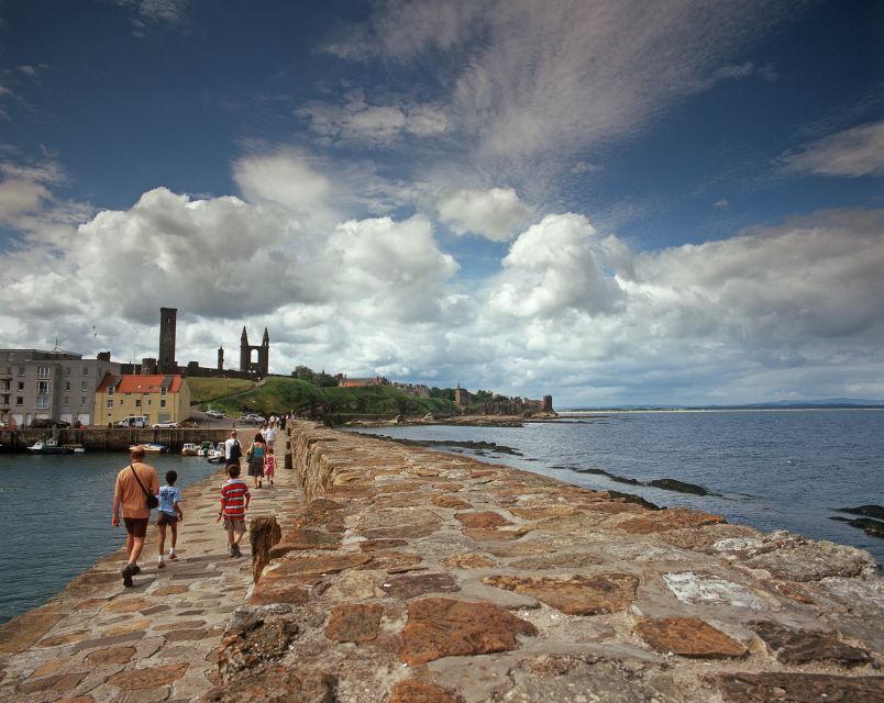 From Edinburgh: St Andrews and Fishing Villages of Fife Tour - The golf course and the town’s walking loop, how to make your time count
