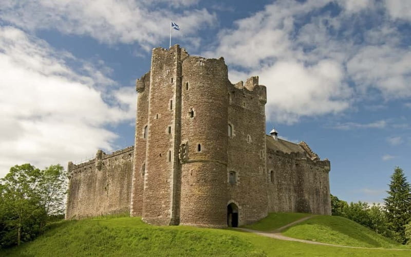 From Edinburgh: Stirling Castle, Kelpies and Loch Lomond - Loch Lomond and the Trossachs: Balloch views plus an optional cruise