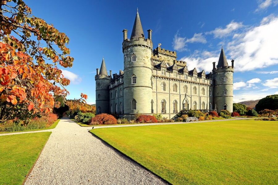 From Edinburgh: West Highland Lochs and Castles Day Trip - Stirling Castle Pass-By: Seeing the Power on Volcanic Rock