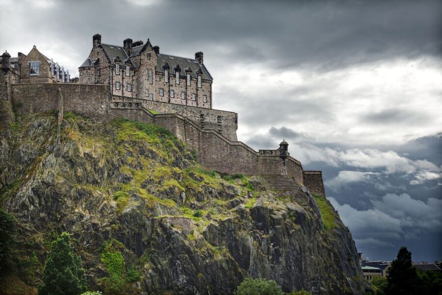 From London: Day Trip to Edinburgh by Rail with Castle Entry - Riding the Open-Top Bus: What You Gain in a Limited Day