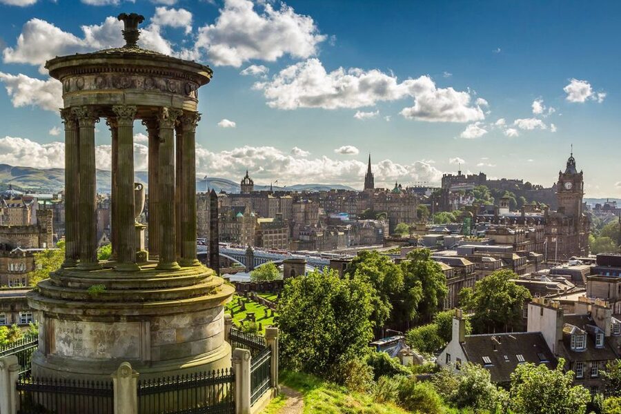 From London: Day Trip to Edinburgh by Rail with Castle Entry - The Train Ride: Comfort, Speed, and Reserved Return Seats