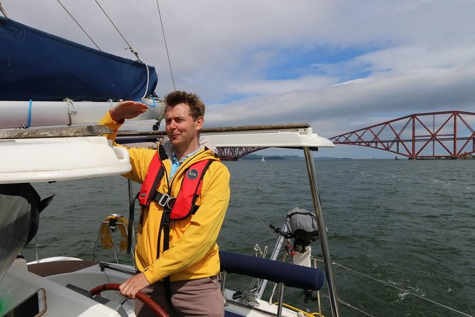 Full Day Sailing Trip - Inchgarvie and Inchcolm Island: the inner Forth flavor