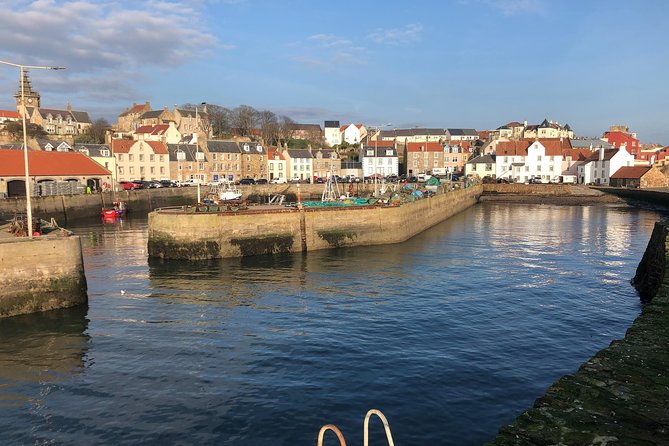 Full Day Tour to St Andrews, Dunfermline & the Fife Coast - Private car details that affect comfort (and your photos)